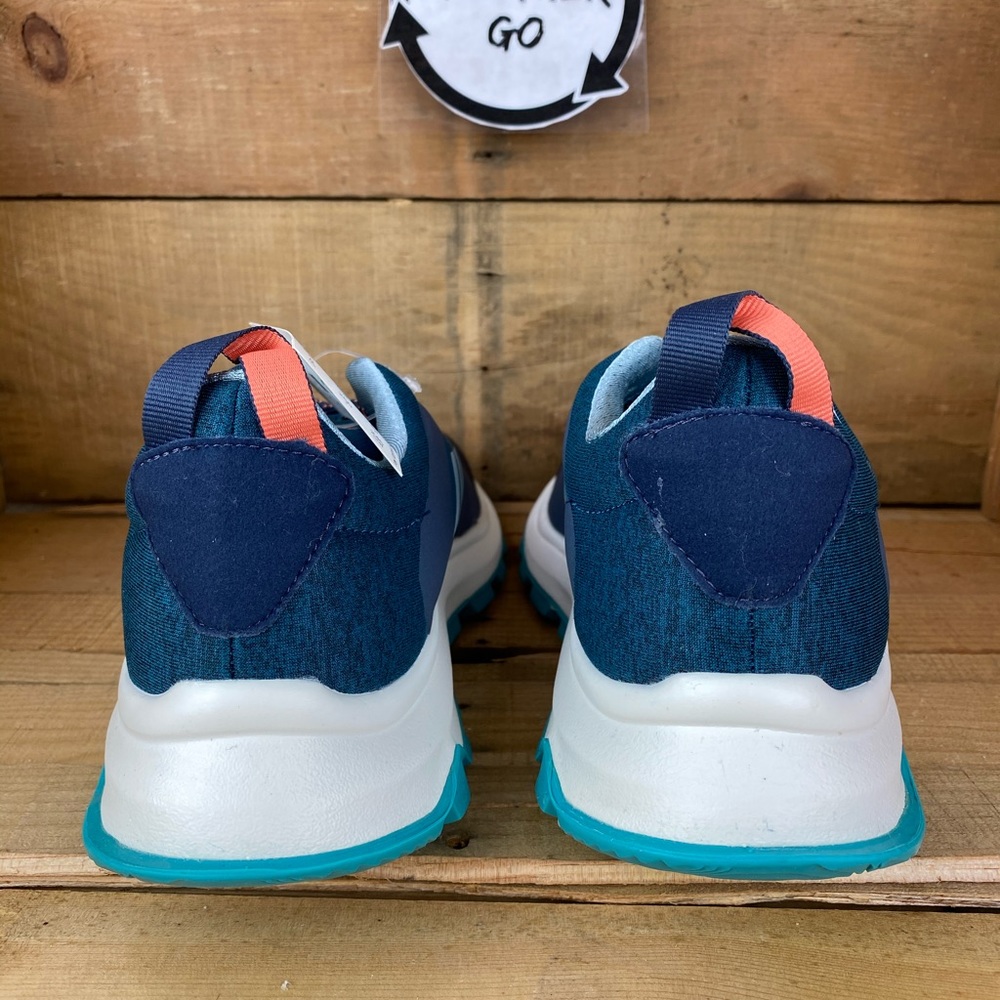 *SOLD* Women’s Adidas Response Trail X Sneakers - Picture 4 of 8